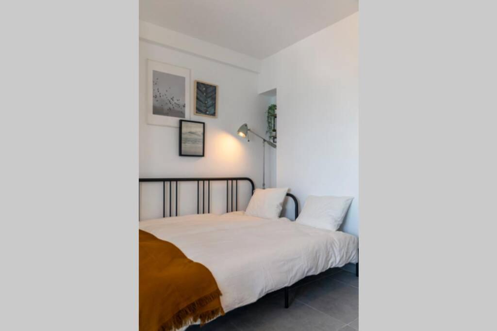 Beachfront Apartment Near Marbella Sitio de Calahonda Bagian luar foto