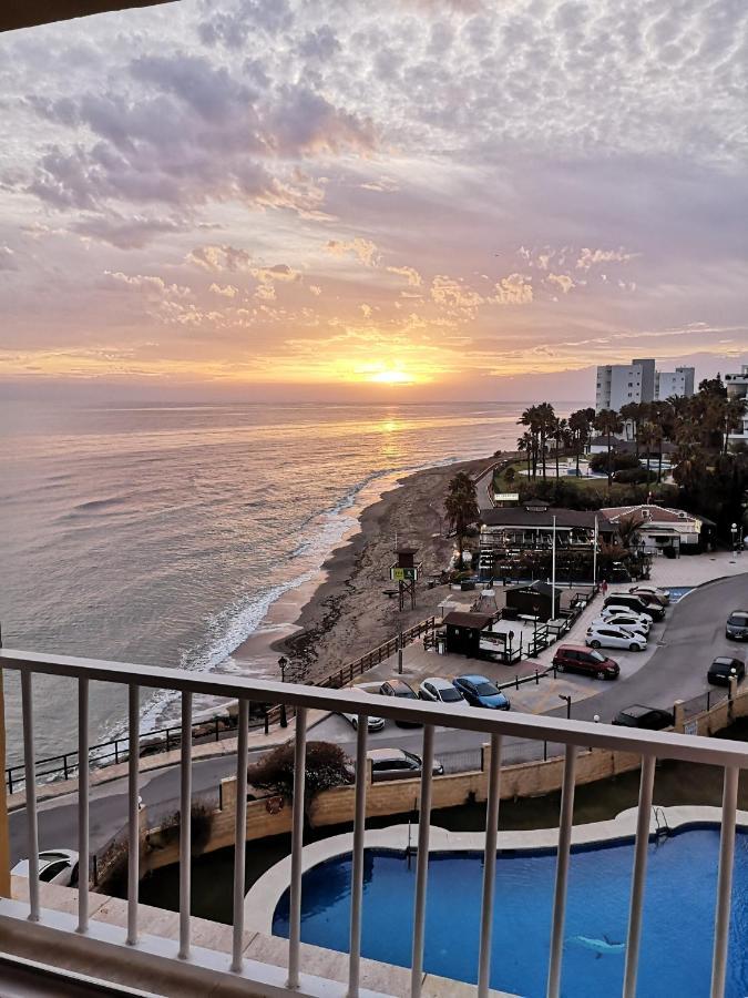 Beachfront Apartment Near Marbella Sitio de Calahonda Bagian luar foto